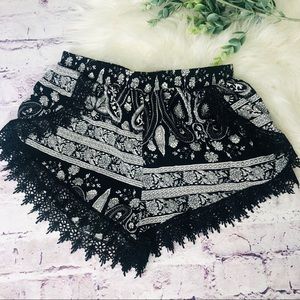 Girl Evolution Geometric High-Waist Lace Shorts